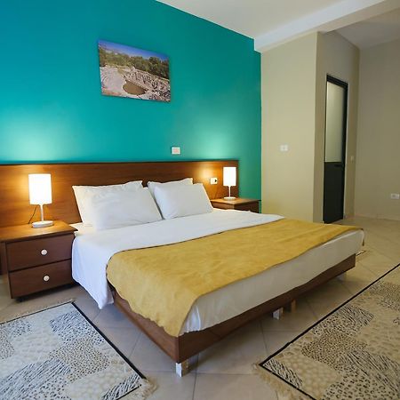Akileda Hotel Durres Exterior photo