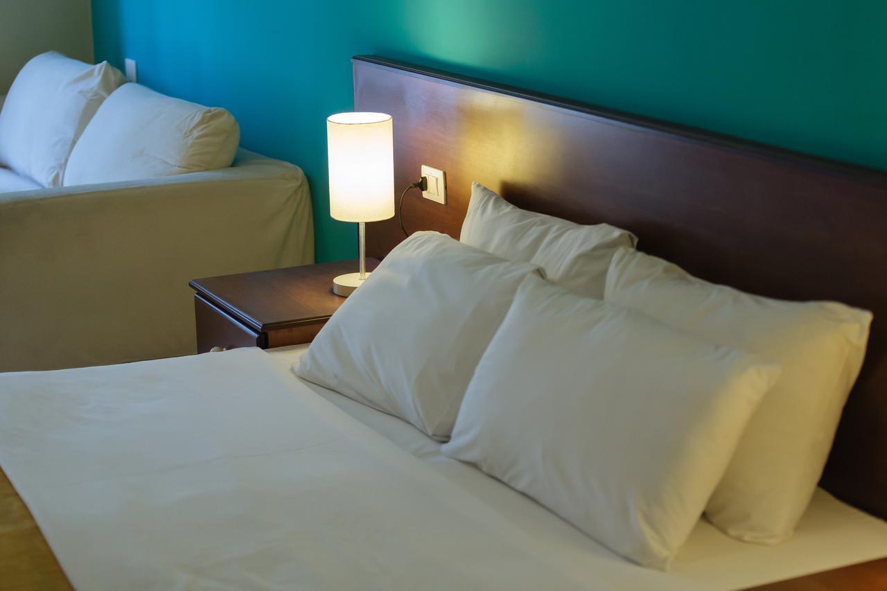 Akileda Hotel Durres Exterior photo