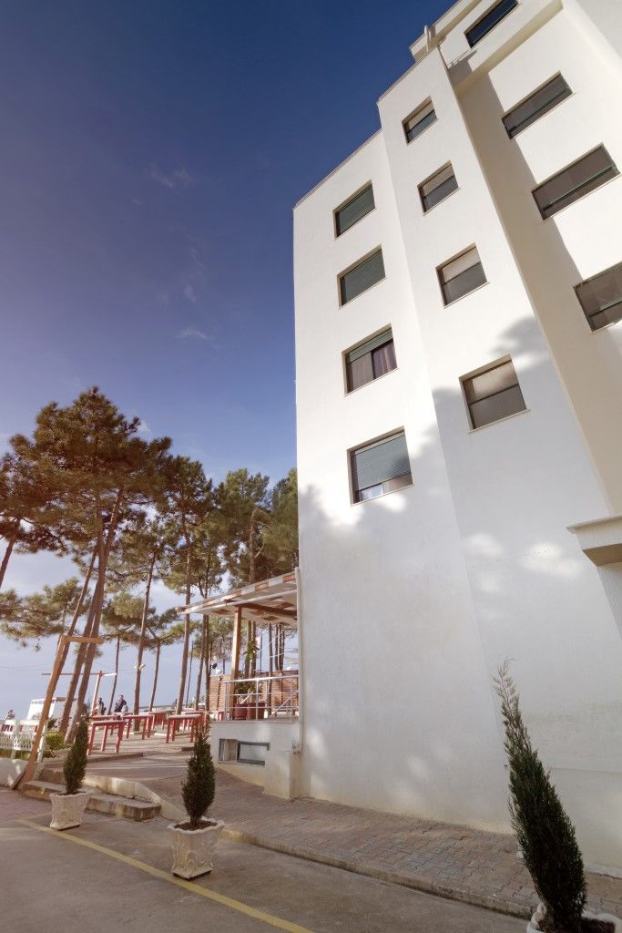Akileda Hotel Durres Exterior photo