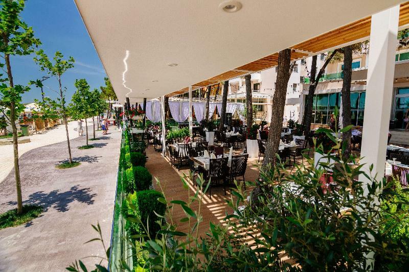 Akileda Hotel Durres Exterior photo
